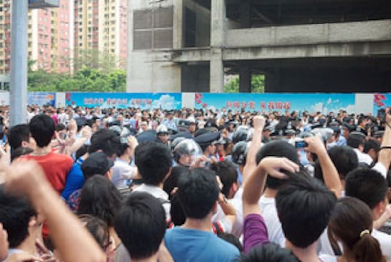 Cantonese-protest6_305c.jpg