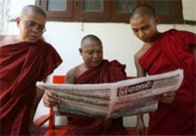 burmese_monks-200.jpg