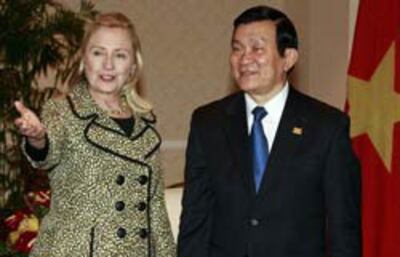 hillary-ttsang-state,.gov-250.jpg