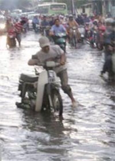 flood-in-saigon-150.jpg