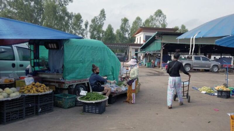 laos-market-civd-vientiane-apr28-2021.jpg