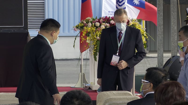 美国在台协会台北处长郦英杰现身台湾潜舰国造动工典礼。（记者李宗翰摄）