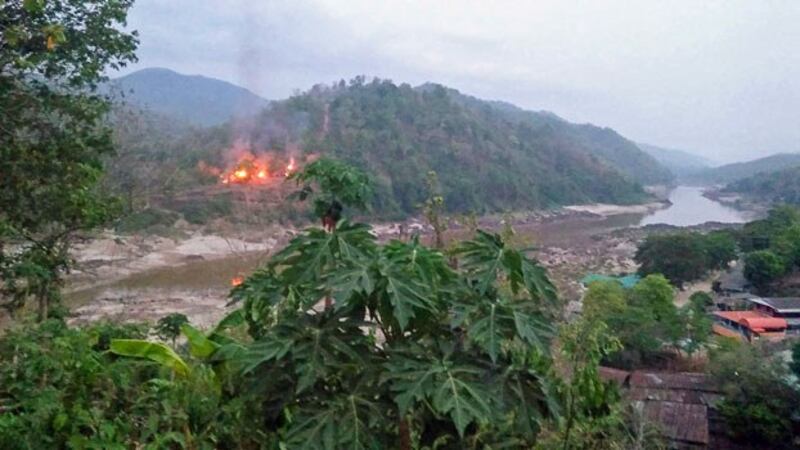 myanmar-military-base-burns-kayin-apr27-2021.jpg