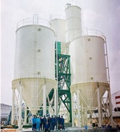 Hệ thống silo chứa và bảo quản lúa gạo. Cơ khí Hông Châu. Source cokhihongchau.