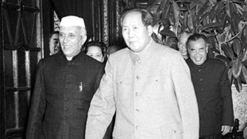 印度独立后的第一任总理贾瓦哈拉尔·尼赫鲁(Jawaharlal Nehru)，于1954年10月间访问中国与毛泽东等中共首脑会面。（推特）