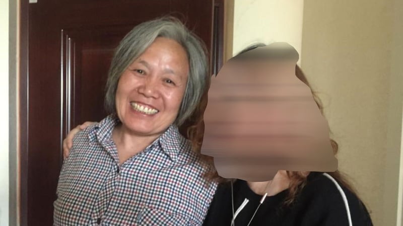 李玉凤（左）走上维权路超过二十年，曾多次被判劳教和入狱。（“吴女士”独家提供，拍摄日期不详）