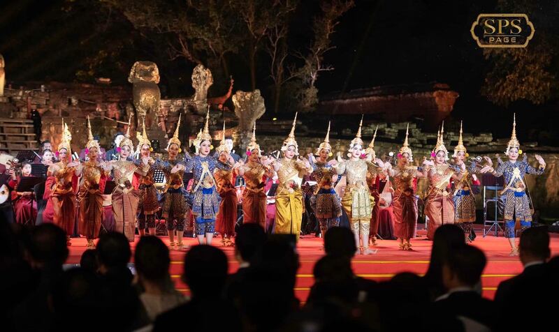 Cambodian dancers.jpeg