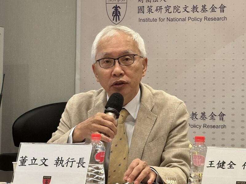 亚太和平研究基金会执行长董立文指出，国家安全与经济发展孰重，这个老问题仍牵绊中共。(记者 黄春梅摄)