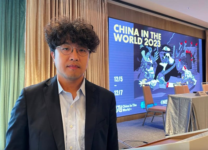 Puma Shen at a policy forum on China's various warfare methods against Taiwan. Shen heads Taiwan's influence tracking think tank Doublethink Lab, and runs as a ruling Democratic Progressive Party lawmaker. (Chen Zifei/RFA)