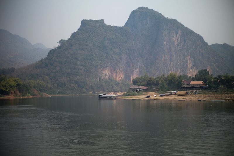 Hình minh hoạ. Quang cảnh công trường xây đập thuỷ điện Luang Prabang trên sông Mekong ở Lào hôm 5/2/2020 