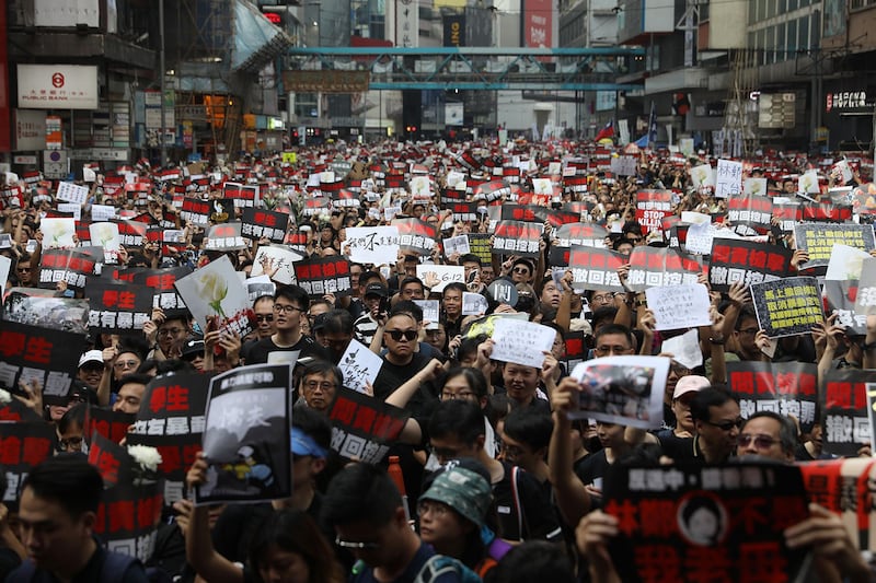 2019年6月16日，香港两百万人参加“6.16反送中”大游行，敦促港府撤回恶法。（法新社） 