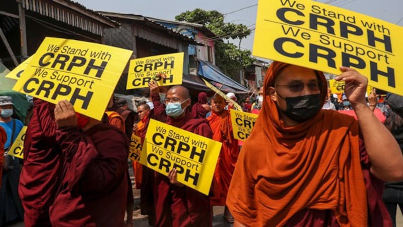 myanmar-anti-coup-protesters-mandalay-mar17-2021.jpg