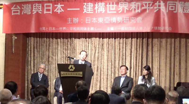 台湾驻日代表谢长廷24日出席“台湾与日本－建构世界和平共同体”研讨会。（记者夏小华摄）