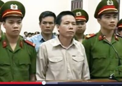 Anh Đoàn Văn Vươn tại phiên xử ở Tòa án Hải Phòng hôm 2 tháng 4 năm 2013. RFA screen capture