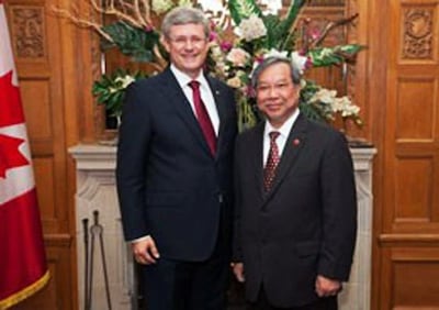 Thủ tướng Canada, Stephen Harper (trái) và Thượng nghị sĩ Ngô Thanh Hải, ảnh minh họa chụp trước đây.