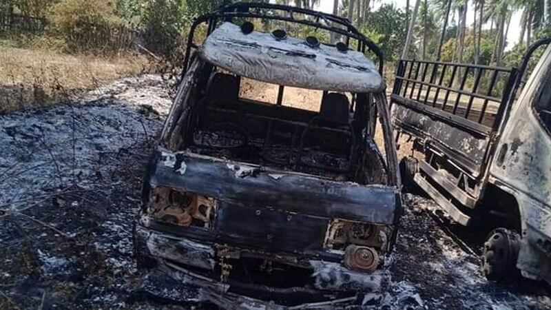 Two vehicles destroyed by fire in Yinmarbin township's Chinpon village in a Feb. 28, 2022 attack by junta forces. Credit: Citizen journalist