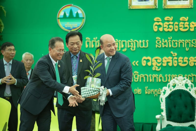 Tree Planting Day in Cambodia_ 8042.jpg