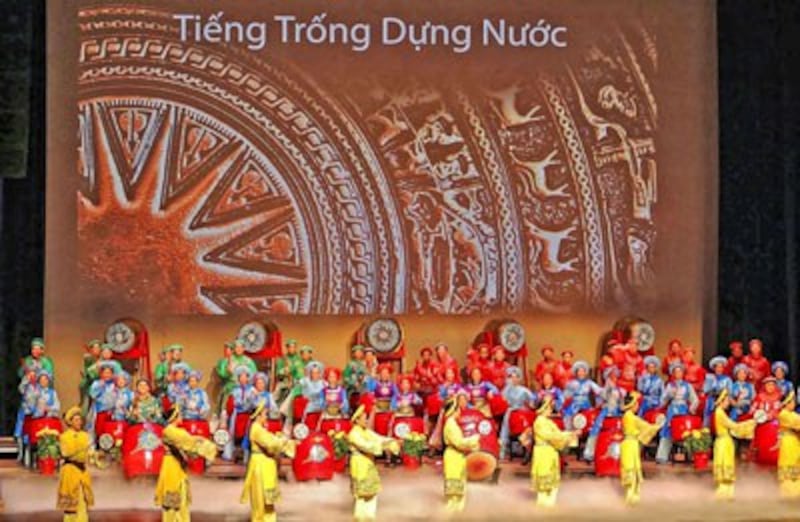 Vietnamese Lasallian Youth Troupe: Tiếng Trống Dựng Nước . (Courtesy VLIT.org)