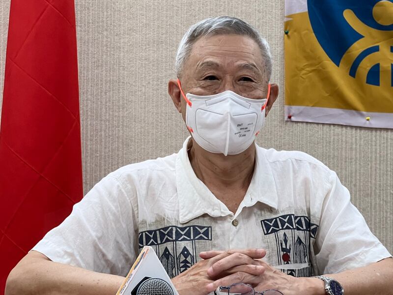 台湾淡江大学名誉教授赵春山10日出席一场座谈会（记者 黄春梅摄）