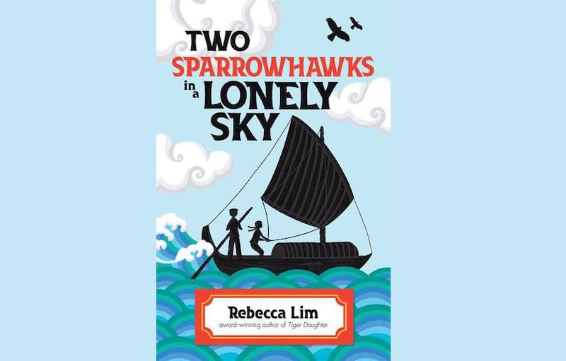 “孤天双鹞”(Two Sparrowhawks in a Lonely Sky)故事提到中共1950年代大跃进造成饥荒,夺走数以千万人性命的历史灾难。 (Allen & Unwin出版社提供照片)