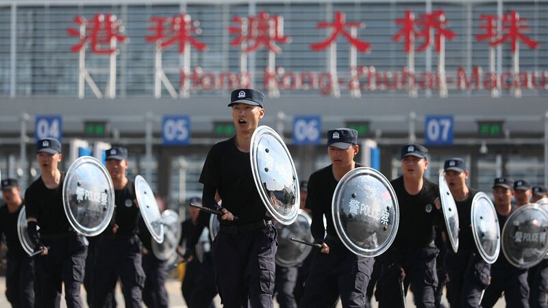 有分析则预期，未来的秘密警察不排除将来澳门保安司会与中国大陆当局合作，输送被认为合适的大陆人才，甚至拥有不受制约的权限。（路透社资料图片）