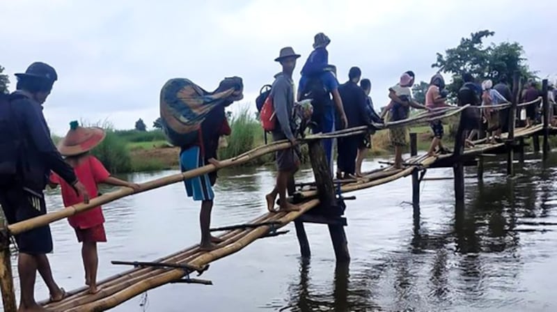 IDPs from Kyaung Pyar, Kyaukkyi township, Bago region, flee their village after military raids, July 4, 2022. Credit: Citizen journalist