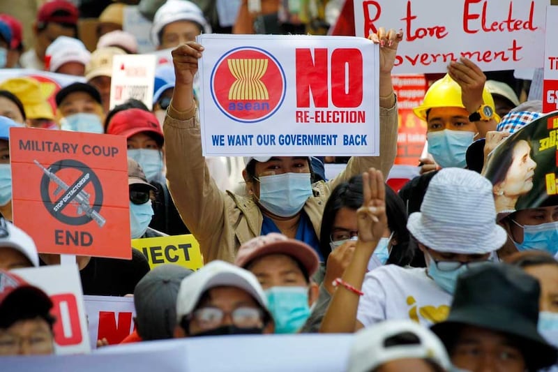 https://www.rfa.org/english/multimedia/yangon-protest-gallery-02242021153748.html/p6.jpg