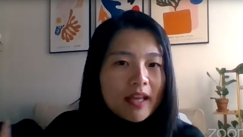 “人权观察”(Human Rights Watch)中国部研究员王亚秋批评国际奥委会配合中国政府为彭帅事件洗白，是可耻行为。(“人权观察”网络发布会截图)