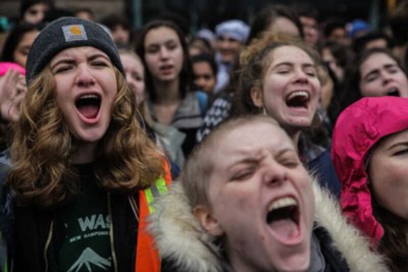 Sinh viên Mỹ biểu tình chống tổng thống Trump tại Washington DC ngay sau ngày bầu cử, 15/11/2016.