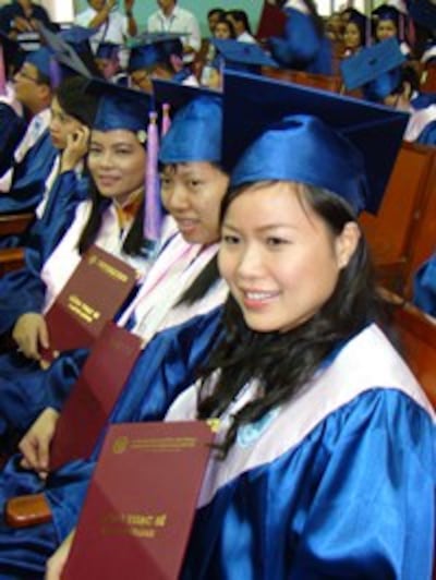 ctct.ueh.edu.vn.200jpg.jpg