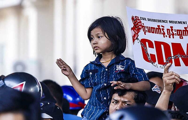 https://www.rfa.org/english/multimedia/myanmar-protest-slideshow-02172021160519.html/myanmar_protest021721_005_e.jpg