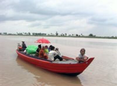 VietnameseCambodianRiver200.jpg