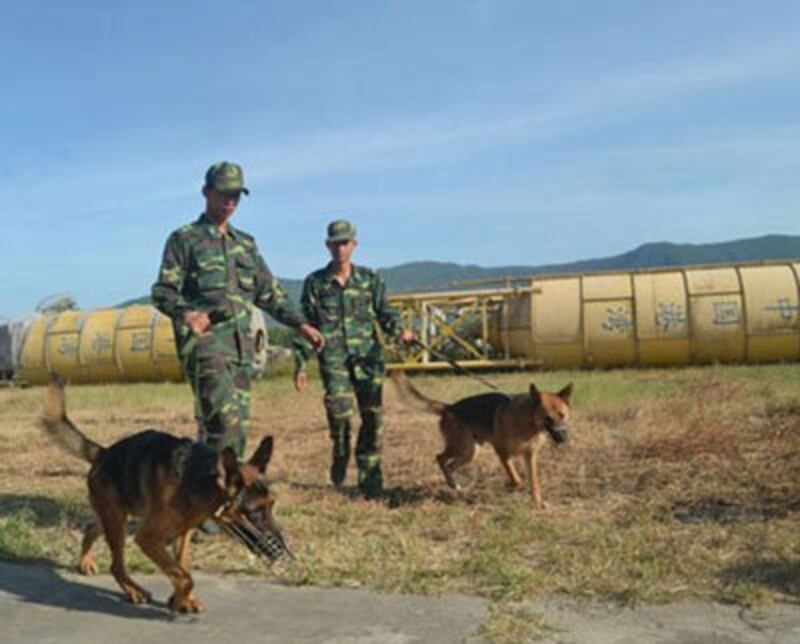 Cảnh sát cơ động ở Khu công nghiệp Formosa Hà Tĩnh, ảnh minh họa chụp trước đây. Courtesy photo.