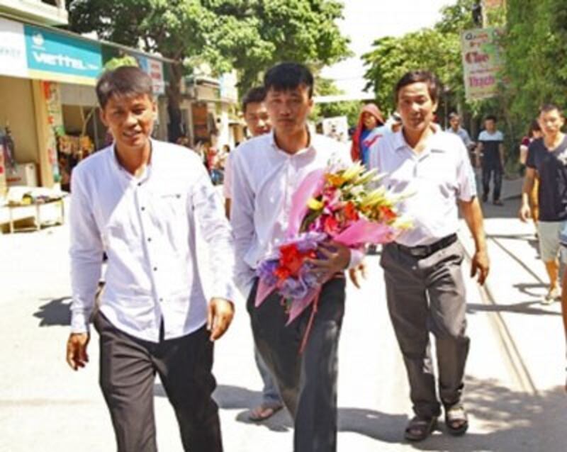 Tù nhân lương tâm Thái Văn Dung, một trong 14 Thanh Niên Công giáo và Tin lành, vừa mãn hạn tù 4 năm (ngày 19 tháng 8, 2015)