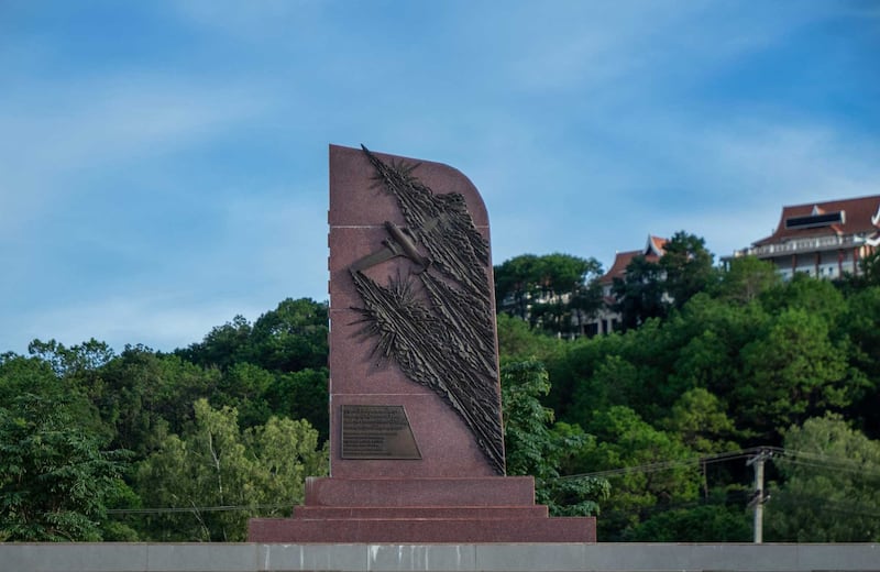 A monument to the 30 Soviet pilots who died in Laos during the Vietnam War has been erected in Vientiane, June 25, 2023. Credit: Tran Viet Duc/RFA