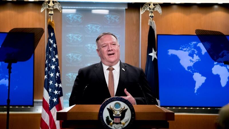 美国国务卿蓬佩奥（Michael Pompeo）发表南海声明，指出北京对南海大多数海域的离岸资源权利主张是”完全不合法”。（路透社）