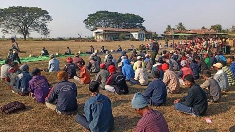 Soldiers from Myanmar's army provide military training in Lukyi village of Kalay township in northwestern Myanmar's Sagaing township, Feb. 11, 2022. (Citizen journalist)