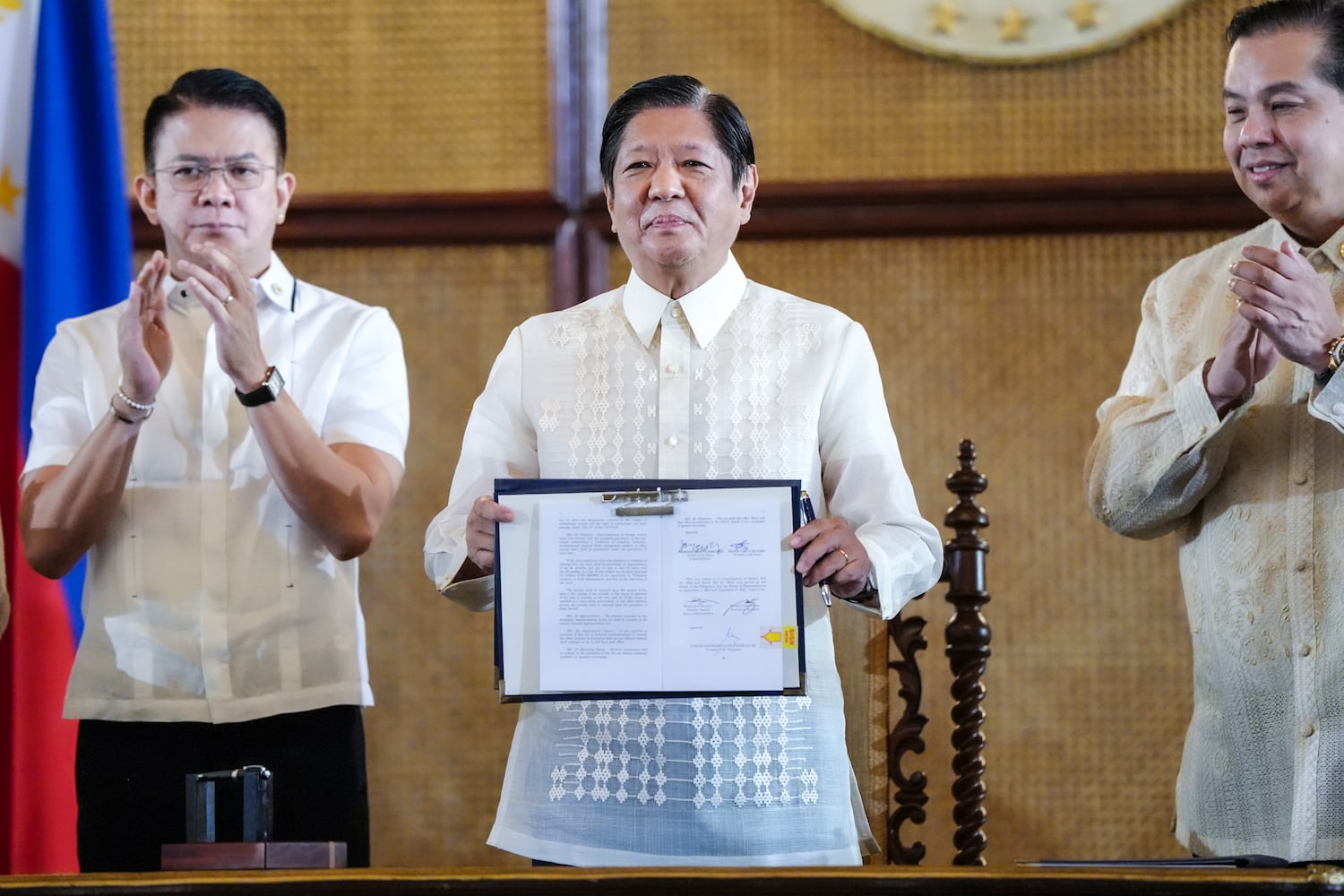 Philippines enacts laws asserting maritime claims