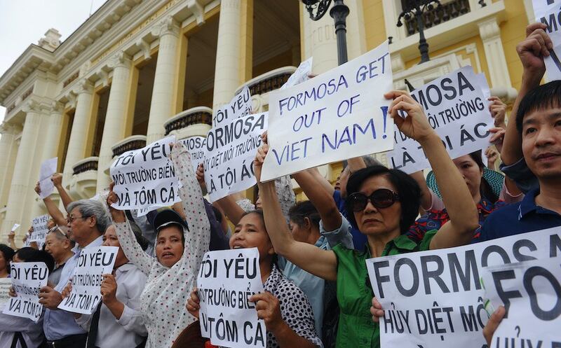 Hình minh hoạ. Biểu tình ở Hà Nội hôm 1/5/2016 phản đối Formosa xả thải độc ra môi trường