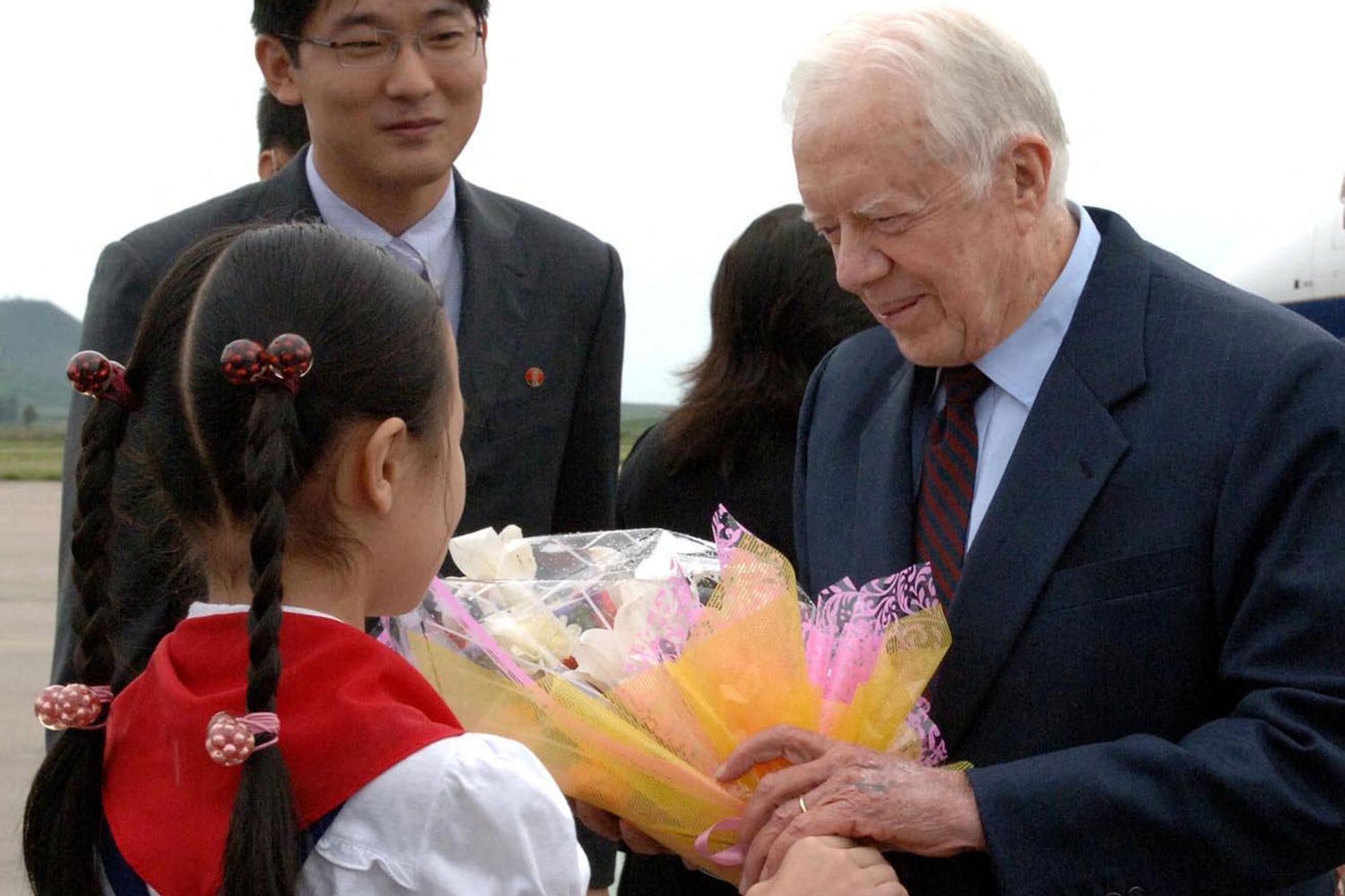 Der ehemalige US-Präsident Jimmy Carter trifft am 26. August 2010 in Pjöngjang, Nordkorea, ein.