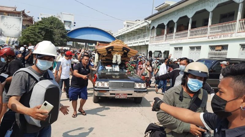 myanmar-funeral-shooting-victim-temple-mandalay-mar4-2021.jpg