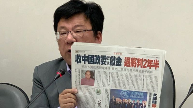 民进党立委李俊俋呼吁朝野尽速通过反渗透法。(记者 黄春梅摄)