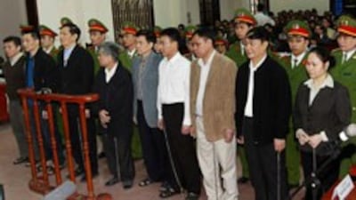 Các bị cáo trong vụ Vinashin tại Tòa án nhân thành phố Hải Phòng hôm 27/3/2012. AFP photo