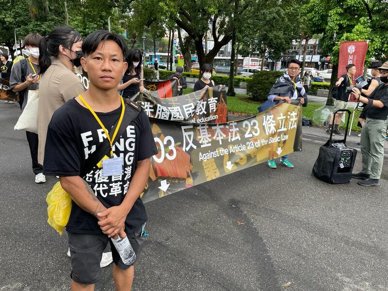 赴汤表示，《愿荣光归香港》是代表港人抗争勇气的歌曲。（记者陈子非摄）