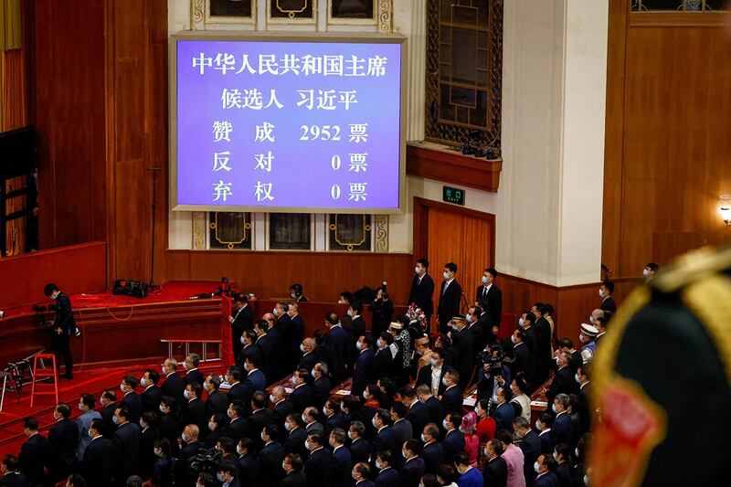 2023年3月10日，中共十四届全国人大一次会议在北京人民大会堂举行。习近平全票当选中国国家主席。(路透社)