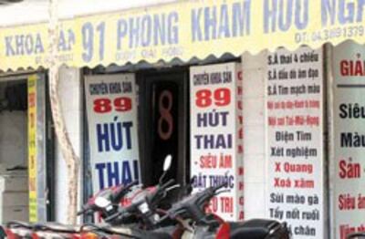 Các phòng nạo phá thai tư nhân mọc lên nhan nhản ở HN và SG. Photo courtesy of us.24h.com.vn