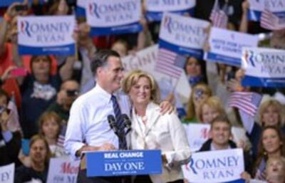 Ông Mitt Romney đang vận động tranh cử tại Fairfax, Virginia hôm 05/11/2012. AFP photo.