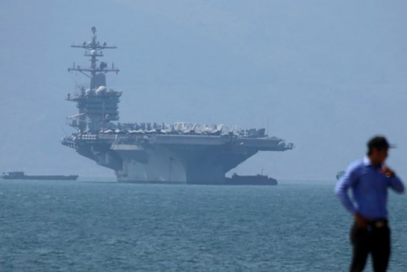 Tàu USS Carl Vinson đậu tại cảng Tiên Sa, Đà Nẵng hôm thứ hai, ngày 5/3/2018. 