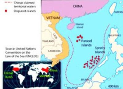 Bản đồ cho thấy vùng biển Trung Quốc muốn làm chủ (theo vạch màu đỏ) RFA/UNCLOS