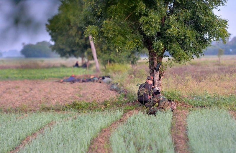 Opposition troops battle with Myanmar junta soldiers near Sagaing region, Nov. 23, 2023. (Reuters)